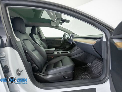 Used 2023 Tesla Model 3 Standard Range RWD image 39
