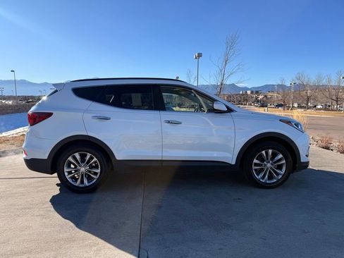 Used 2017 Hyundai Santa Fe Sport 2.0T image 9