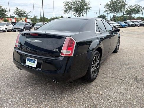 Used 2013 Chrysler 300 S AWD/4WD image 5