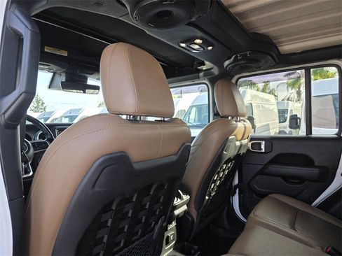Used 2020 Jeep Gladiator Rubicon image 18