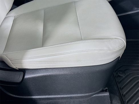 Used 2022 Kia Telluride S image 23