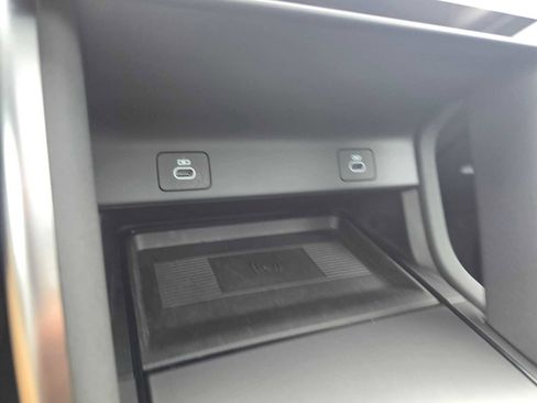 Used 2024 Land Rover Discovery Sport S image 30