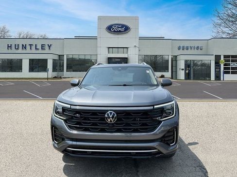 Used 2024 Volkswagen Atlas SEL Premium R-Line image 3