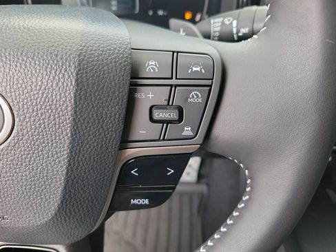 Used 2026 Toyota Camry SE FWD image 21
