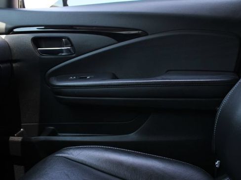 Used 2019 Honda Pilot Touring image 25