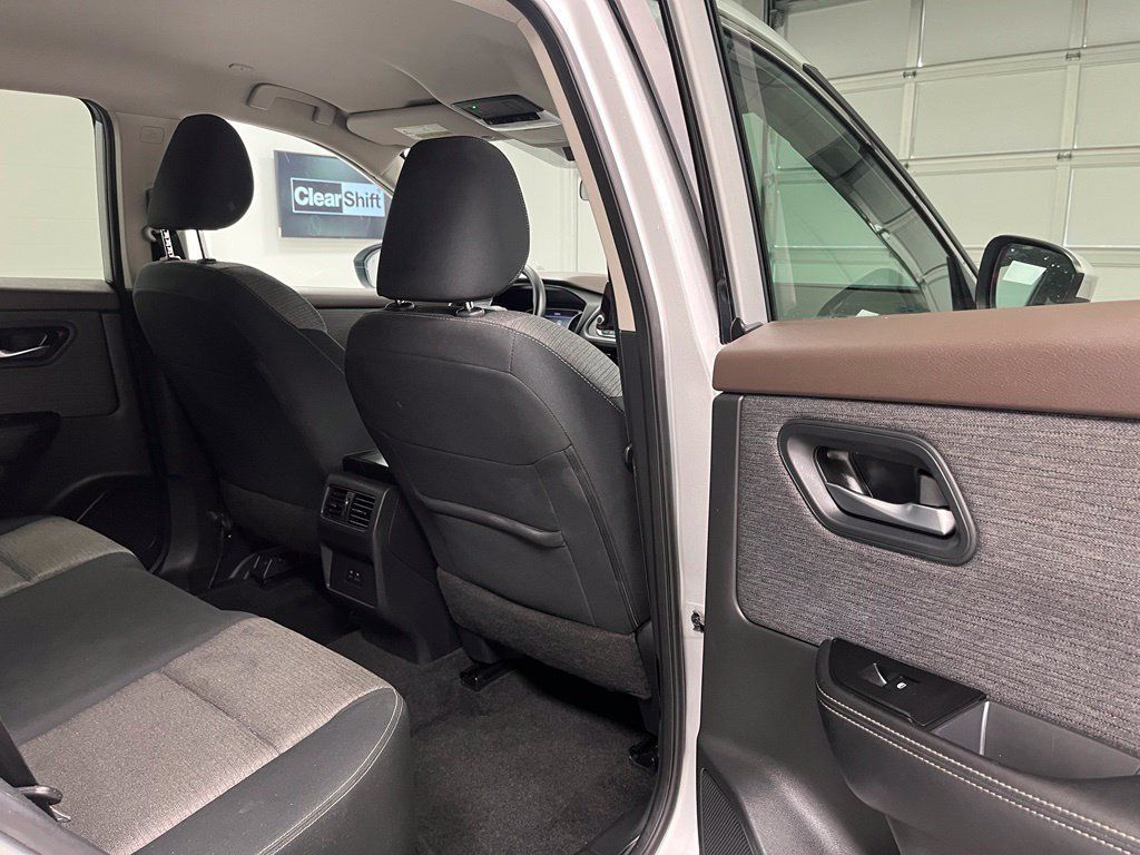 Used 2023 Nissan Rogue SV AWD/4WD image 51