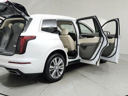 Certified 2024 Cadillac XT6 Premium Luxury w/ LPO, Floor Liner Package image 10