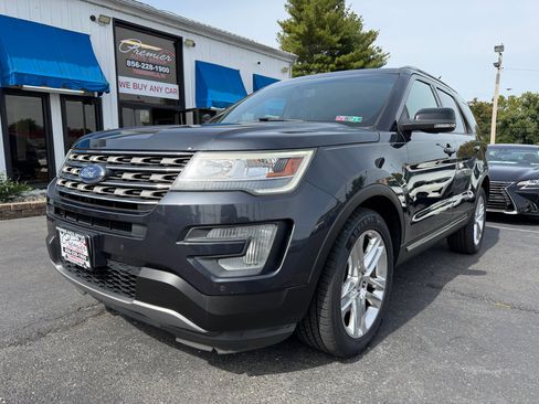 Used 2017 Ford Explorer XLT w/ Equipment Group 202A image 1