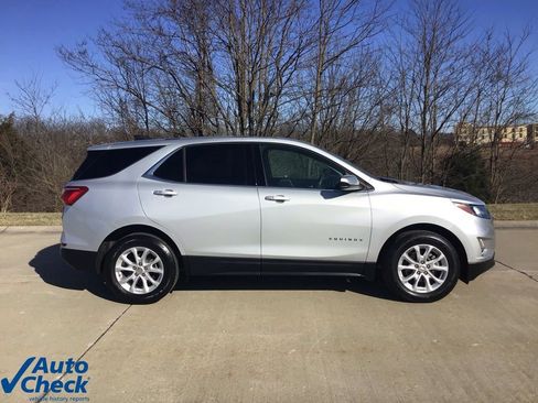 Used 2019 Chevrolet Equinox LT image 2