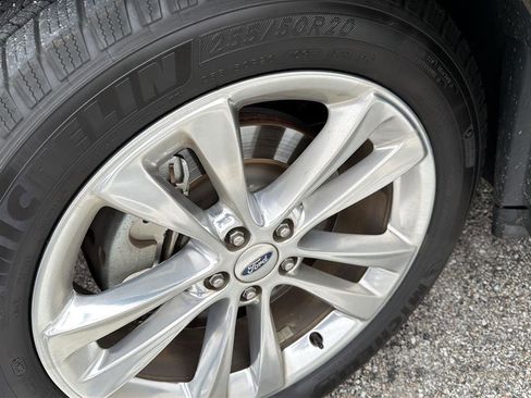 Used 2018 Ford Explorer XLT w/ Equipment Group 202A image 39