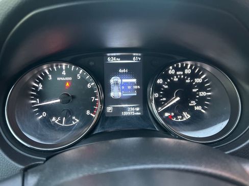 Used 2017 Nissan Rogue SL image 11