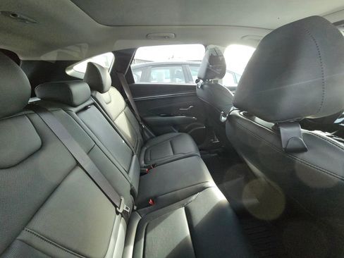 Used 2023 Hyundai Tucson Limited image 11