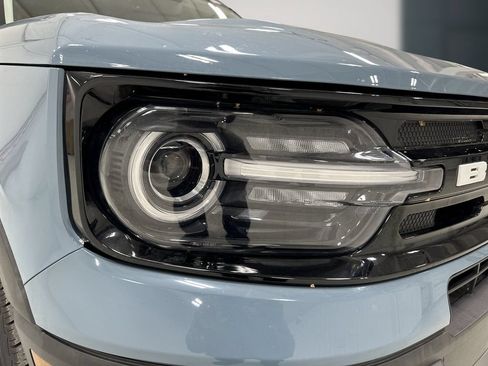 Used 2022 Ford Bronco Sport Outer Banks w/ Tech Package AWD/4WD image 11