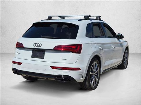 Used 2024 Audi Q5 e Premium Plus w/ Premium Plus Package AWD/4WD image 5
