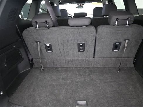 Used 2025 GMC Acadia Elevation image 27