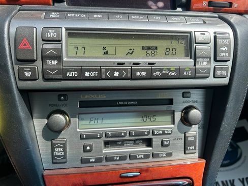 Used 2002 Lexus SC 430 Convertible RWD image 17