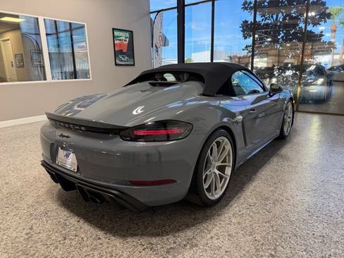 Used 2023 Porsche 718 Boxster Spyder RWD image 28
