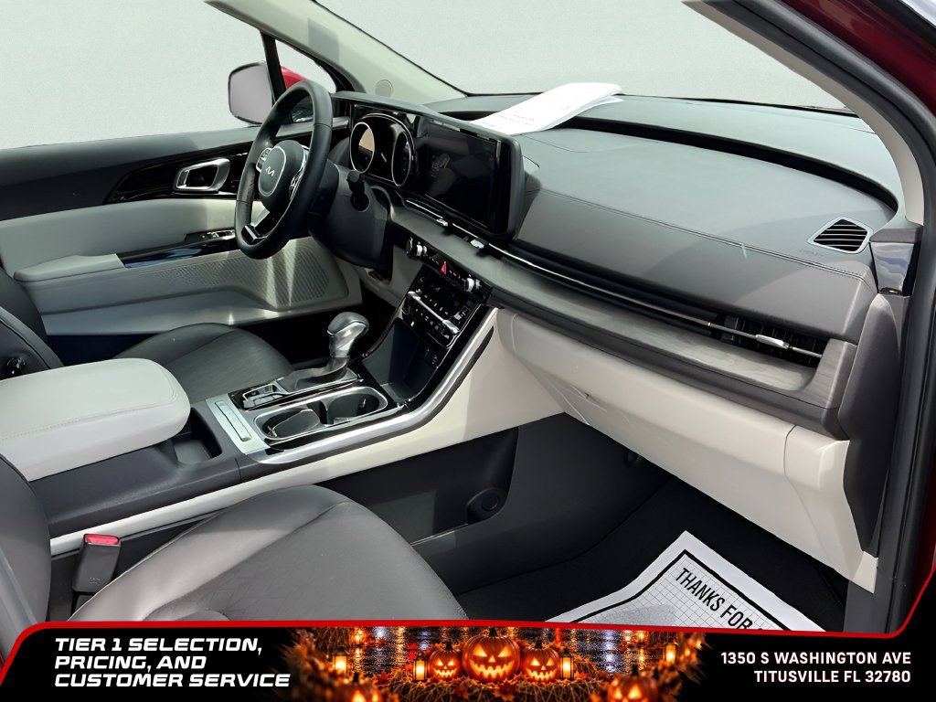 Used 2024 Kia Carnival EX FWD image 14