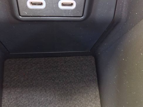 Used 2025 Toyota RAV4 XLE FWD image 17