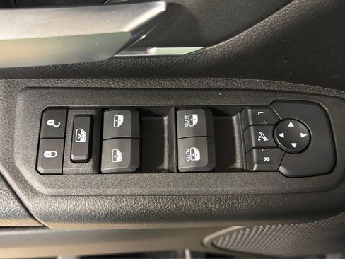 Used 2025 RAM 1500 Big Horn AWD/4WD image 16