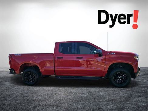 Used 2019 Chevrolet Silverado 1500 Custom Trail Boss w/ Custom Convenience Package image 2