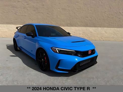 Used 2024 Honda Civic Type R image 3