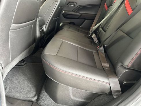 Certified 2023 Chevrolet Colorado Z71 w/ Z71 Convenience Package 2 image 30