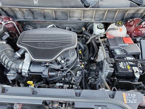 Used 2019 GMC Acadia SLT w/ LPO, Black Accent Package image 13