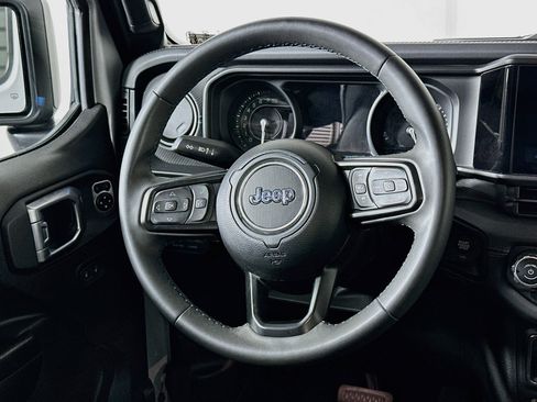 Used 2024 Jeep Wrangler Unlimited Rubicon 4xe AWD/4WD image 18