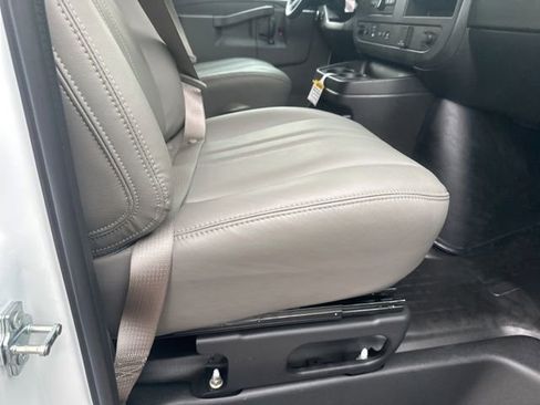 New 2025 Chevrolet Express 2500 w/ Safety Package image 27