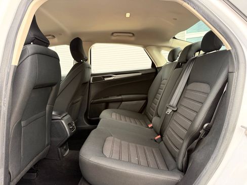 Used 2019 Ford Fusion SE FWD image 15