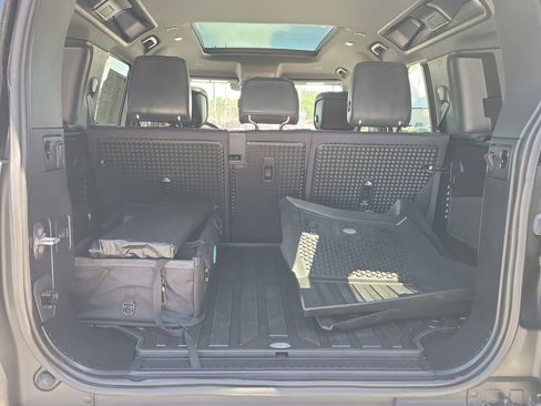 Used 2021 Land Rover Defender 110 X image 11