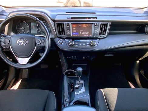 Used 2018 Toyota RAV4 XLE image 16