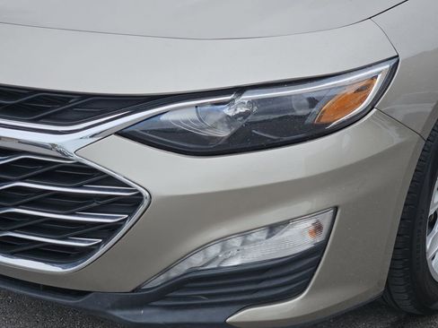 Used 2022 Chevrolet Malibu LT FWD image 5