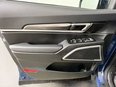 Used 2023 Kia Telluride S image 31