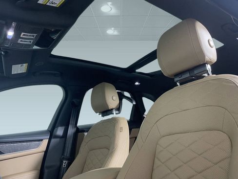 New 2023 Jaguar F-PACE S image 11