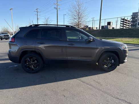 Certified 2021 Jeep Cherokee Latitude Plus image 10