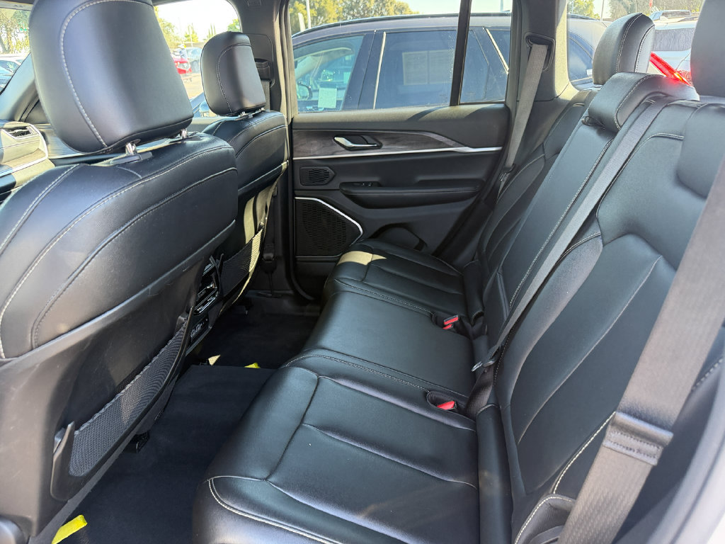 Used 2024 Jeep Grand Cherokee Limited 4xe AWD/4WD image 23
