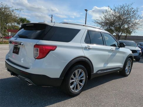 Used 2021 Ford Explorer Limited w/ Equipment Group 301A image 4