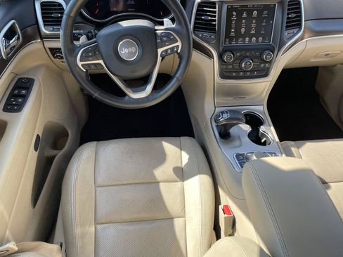 Used 2015 Jeep Grand Cherokee Limited w/ Luxury Group II AWD/4WD image 25