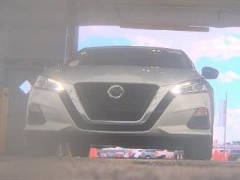 Used 2022 Nissan Altima 2.5 SR FWD image 8