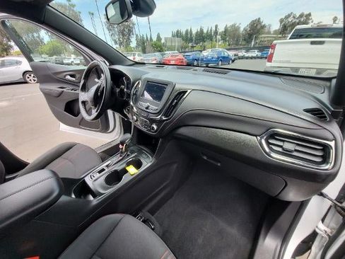 Used 2022 Chevrolet Equinox RS FWD image 30