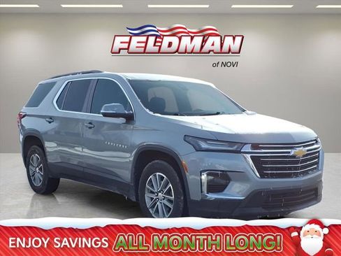 Used 2023 Chevrolet Traverse LT w/ Rear Camera Mirror Package image 8