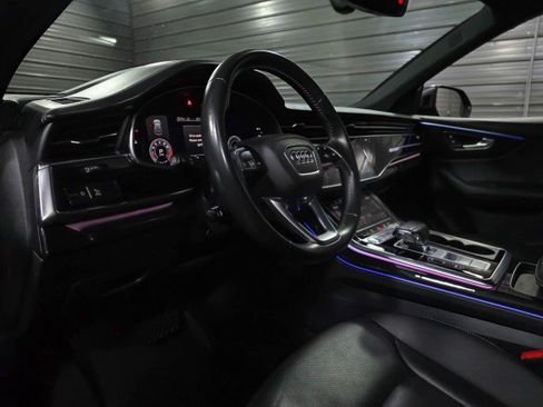 Used 2019 Audi Q8 Prestige image 10
