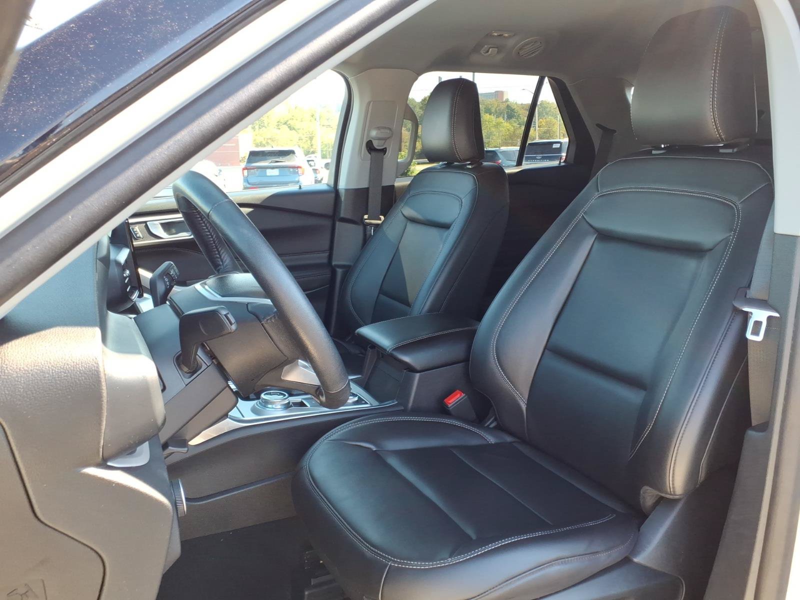 Certified 2023 Ford Explorer XLT w/ Equipment Group 202A AWD/4WD image 11