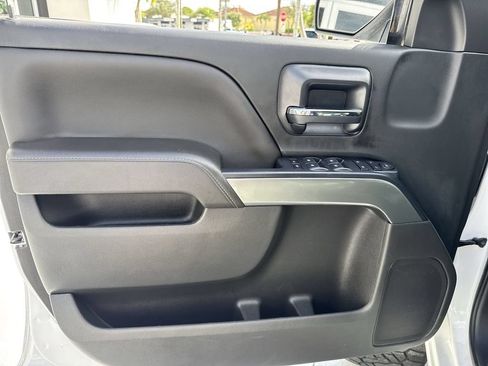 Used 2018 Chevrolet Silverado 1500 LT w/ All Star Edition AWD/4WD image 38