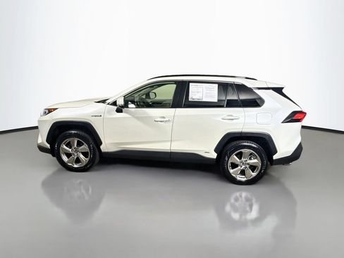 Certified 2021 Toyota RAV4 XLE Premium AWD/4WD image 4