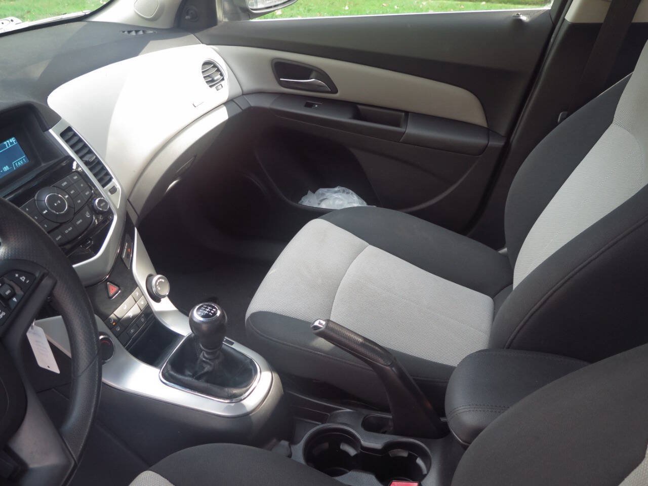 Used 2011 Chevrolet Cruze LS w/ Connectivity Package FWD image 13