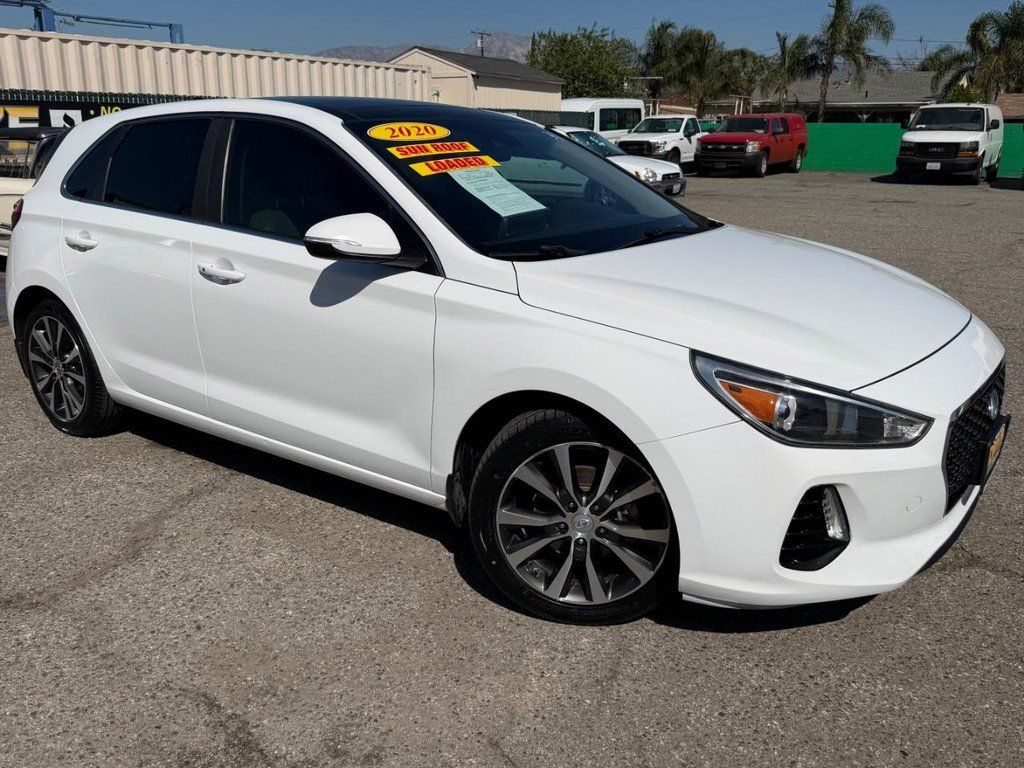 Used 2023 Hyundai Elantra SEL w/ Convenience Package FWD image 44