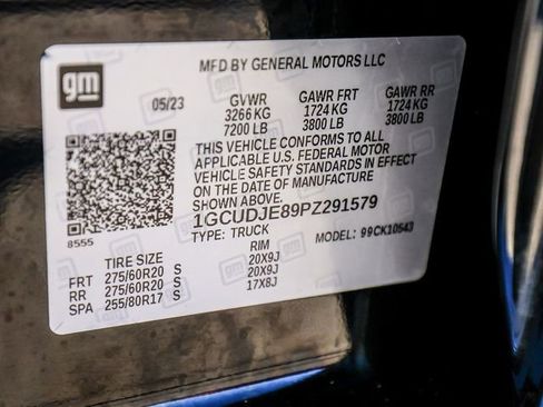 Used 2023 Chevrolet Silverado 1500 High Country w/ Technology Package AWD/4WD image 38